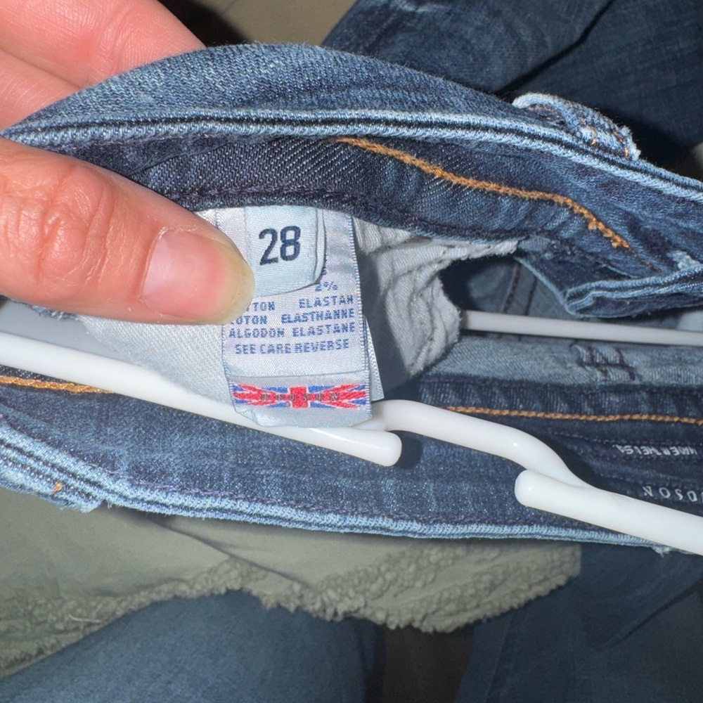 Hudson Jeans Blue Flare leg jeans. Low rise. Size 28 x 30” long. - Picture 3 of 7